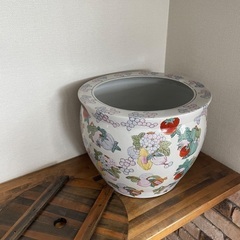 陶器の壺の画像