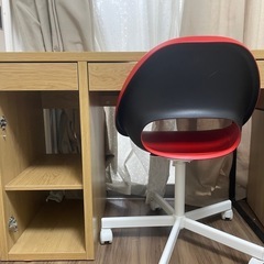 IKEA ミッケ　勉強机