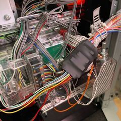 パチスロおそ松さん ～驚～ 実機 パチスロ スロット コイン不要機付 直接引取の画像