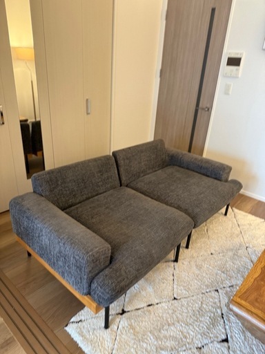 FINE KAGU グレー　2人掛けソファ