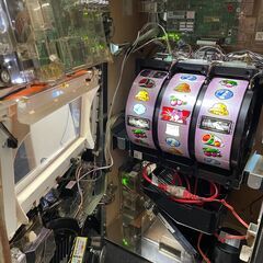 パチスロ 化物語 ヒロインパネル 実機 スロット コイン不要機 直接引取の画像