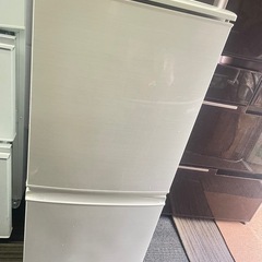 北九州市内配送無料　保証付き シャープ SHARP 小型 冷蔵庫...