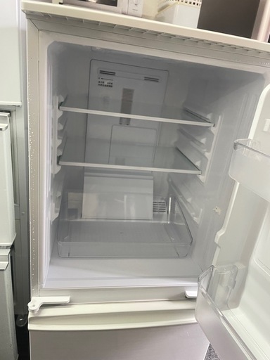 北九州市内配送無料　保証付き シャープ SHARP 小型 冷蔵庫 137Ｌ つけかえどっちもドア ホワイト SJ-D14D
-W