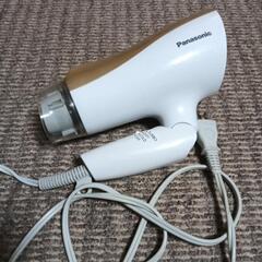 ドライヤー　１８年製　Panasonic
