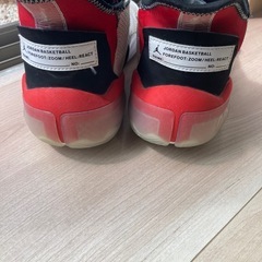  NIKE JORDAN REACT ELEVATION "WHITE/UNIVERSITY RED バッシュの画像