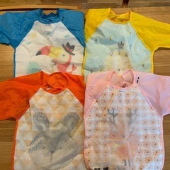 【お渡し決定】ベビーキッズ お食事エプロン9点＋100円ショップグッズの画像