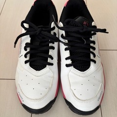 ヨネックス　テニスシューズ　ピンク