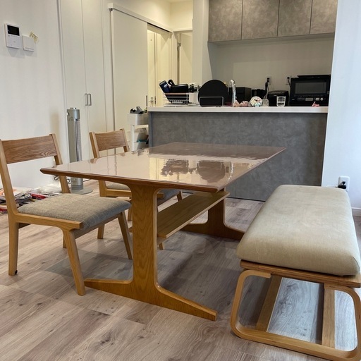 無印良品　ダイニングにもリビングにも使えるテーブル　セット