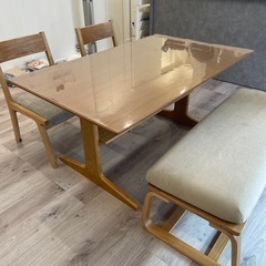 無印良品　ダイニングにもリビングにも使えるテーブル　セットの画像