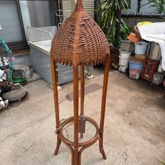 ラタン籐家具飾り棚ジャンク品の画像
