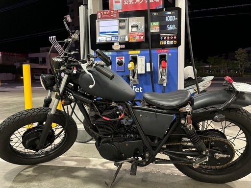 sr400カスタム車　ヘルメット手袋付