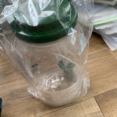 ポリ容器コック付きの画像