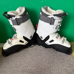 w471 SALOMON スキーブーツ 23cm 23.5cm ウィンタースポーツ ホワイト my custom fit COMFORTの画像