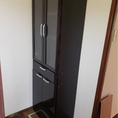 食器棚の画像