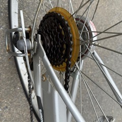 【現在商談中です。】◎27㌅ 6段ギア 現状渡し 自転車 大特価 使用感 部分的に錆ありますの画像