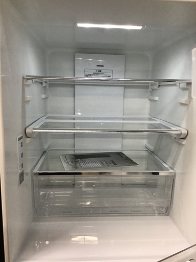 Hisense 3ドア冷蔵庫 2019年製 282L 自動製氷無し 中古品 ※脚のコロが1