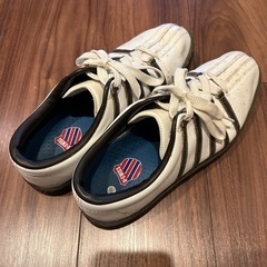 Kswissレザースニーカーの画像