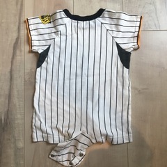 ベビー服　タイガースの画像