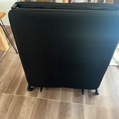 折りたたみベットの画像