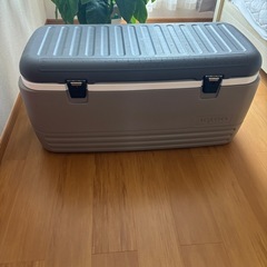 イグロ　クーラーボックス　美品