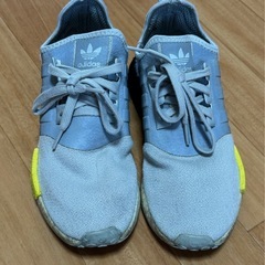 adidas NMD スニーカー グレー