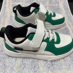 新品★スニーカー★20cmの画像