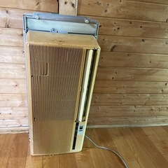 窓取り付け型クーラー