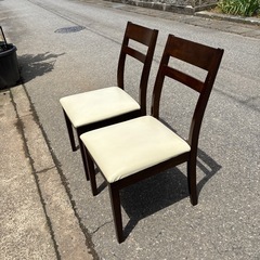 木製イスの画像