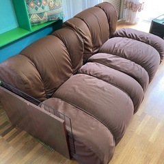 鹿嶋市角折の2人がけ　ローソファー