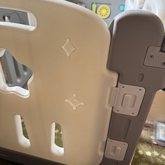 ベビーサークル、ベビーゲートセット売り　
値下げしましたの画像