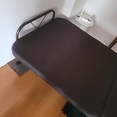 折りたたみ簡易ベッド