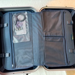 エミネント　キャリーケース　シルバーの画像