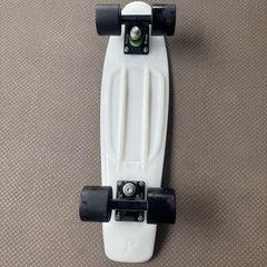 ペニー　penny 白　ホワイトの画像