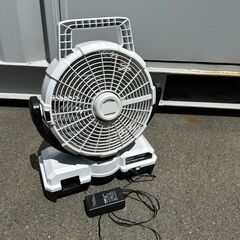 ◆値引き不可◆USED マキタ 10.8V 充電式ファン CF202D ZW ホワイト 純正ACアダプタ付属の画像
