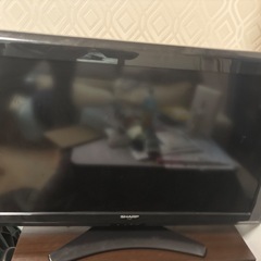  液晶カラーテレビ