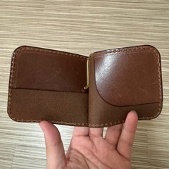 革のお札財布の画像