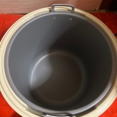 業務用保温ジャーの画像