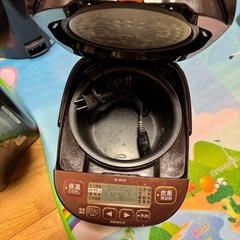 炊飯器の画像