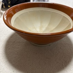 大きなすり鉢の画像
