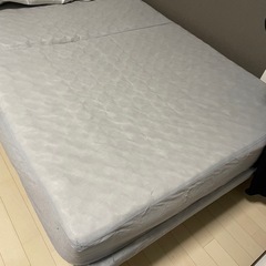 セミダブルベットマットレス付き