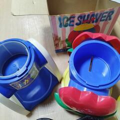 かき氷器2個まとめて&ガラス器セットの画像