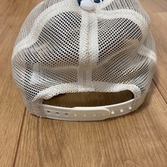 100円。男の子キャップ帽　52〜54cmの画像