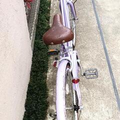 子供用自転車 22インチ ラベンダー 前カゴ付き
やや傷や汚れありの画像