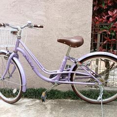 子供用自転車 22インチ ラベンダー 前カゴ付き
やや傷や汚れありの画像