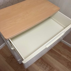 チェスト　4段　美品　プラスチック製の画像