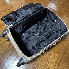 スーツケースの画像