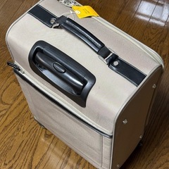 スーツケースの画像