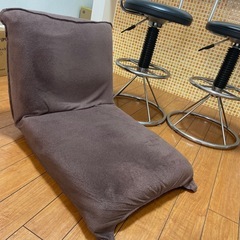 驚きの0円‼️オシャレな黒の回転イスセット等の画像