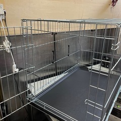 お話中　ペット用 犬用  折りたたみ式 ペットケージ Lサイズくらい 移動用 お出掛けにも！ 工具不要 全長930 幅570 高さ645 中古美品 ③の画像