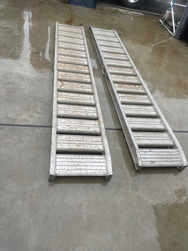 アルミブリッジ